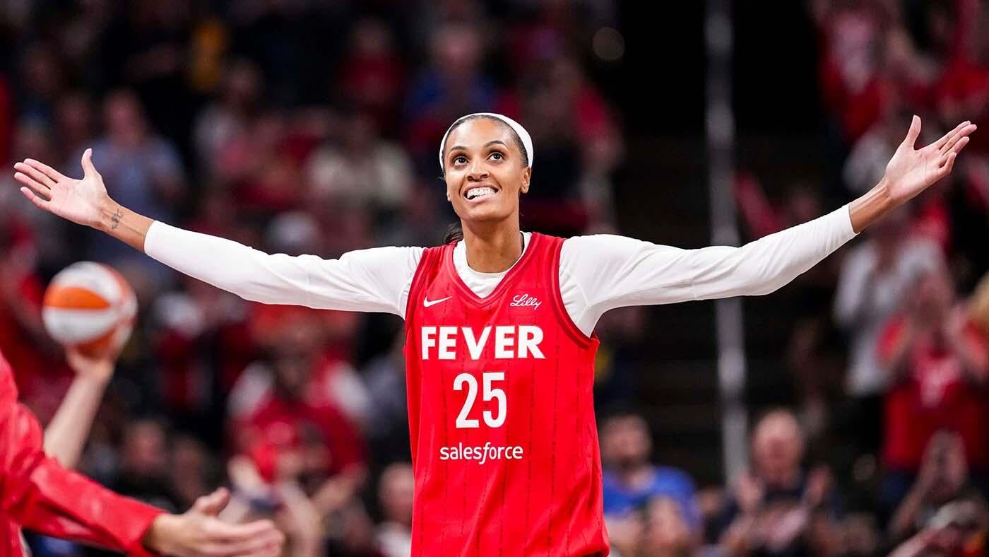 DeWanna Bonner moves to No. 3 on all-time WNBA scoring list in memorable Fever debut: 'I'm just grateful'
DeWanna Bonner moves to No. 3 on all-time WNBA scoring list in memorable Fever debut: 'I'm just grateful'